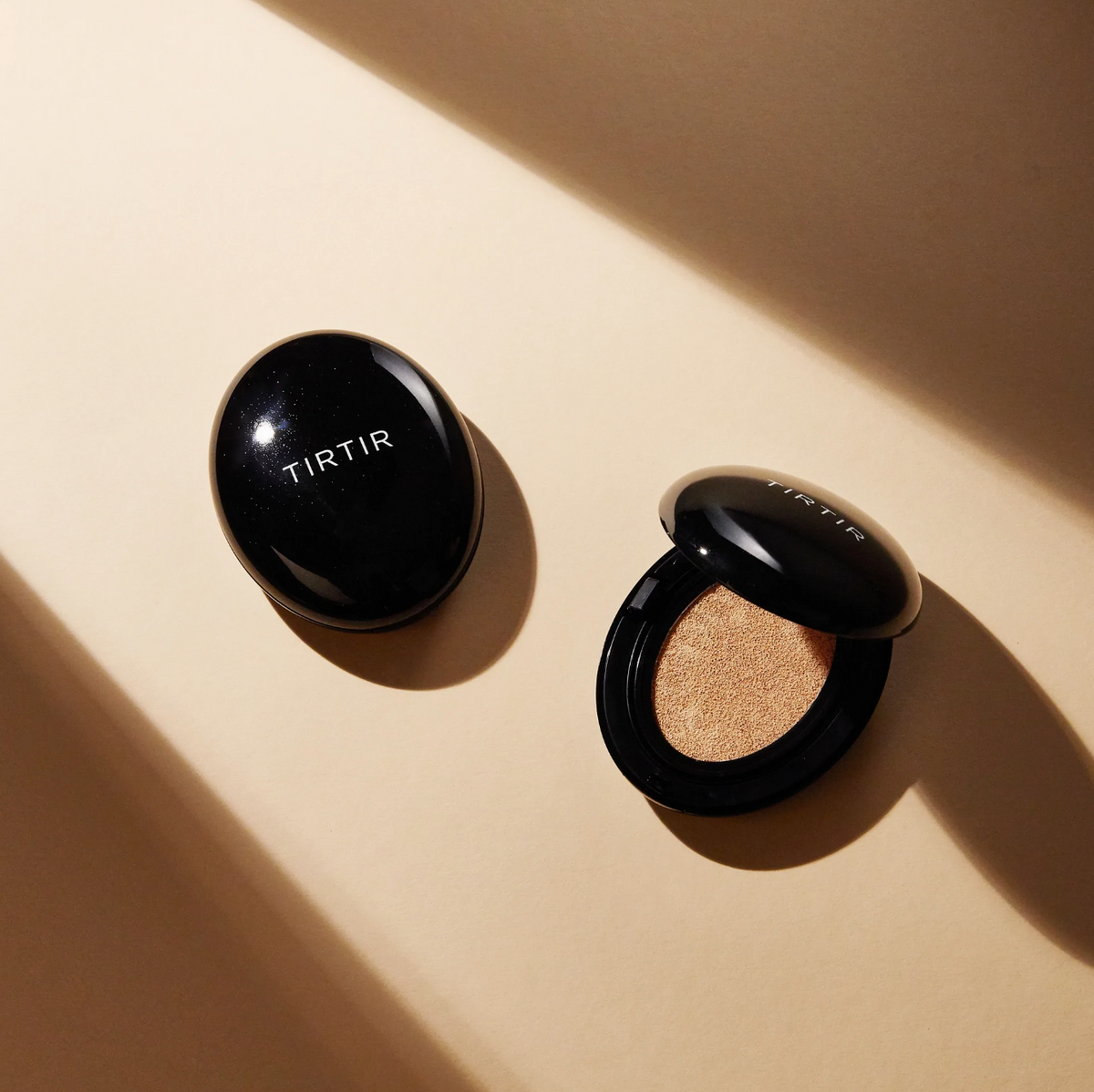 Озаряваща пудра за лице с високо покритие TIRTIR Re-Fill Mask Fit Cushion SPF50+ PA+++ 23N SAND