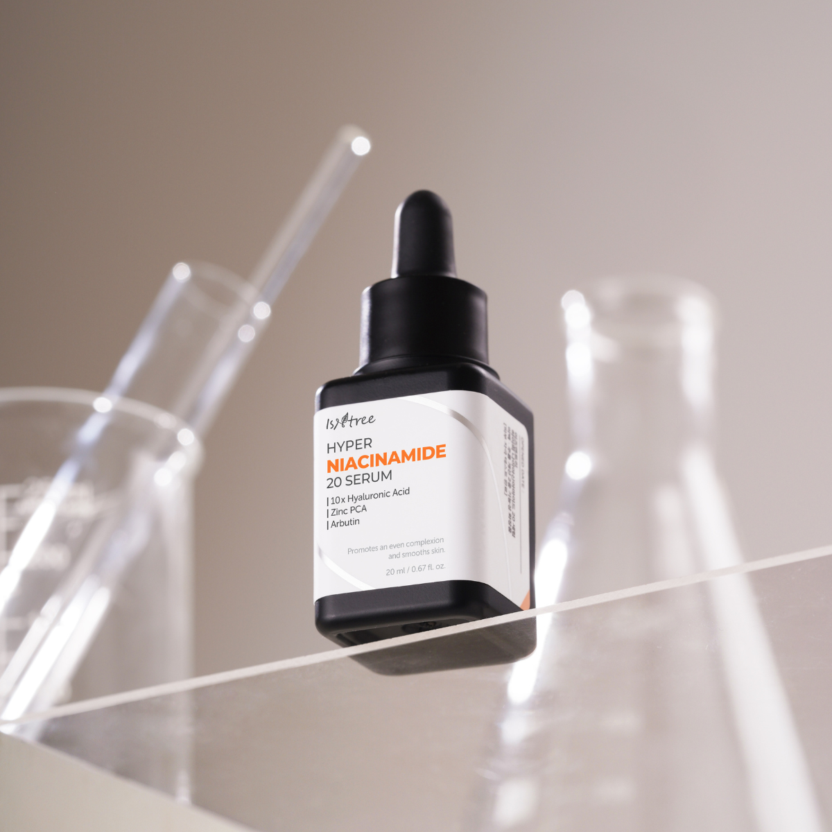 Хидратиращ серум за лице с 20% ниацинамид Isntree Hyper Niacinamide 20 Serum