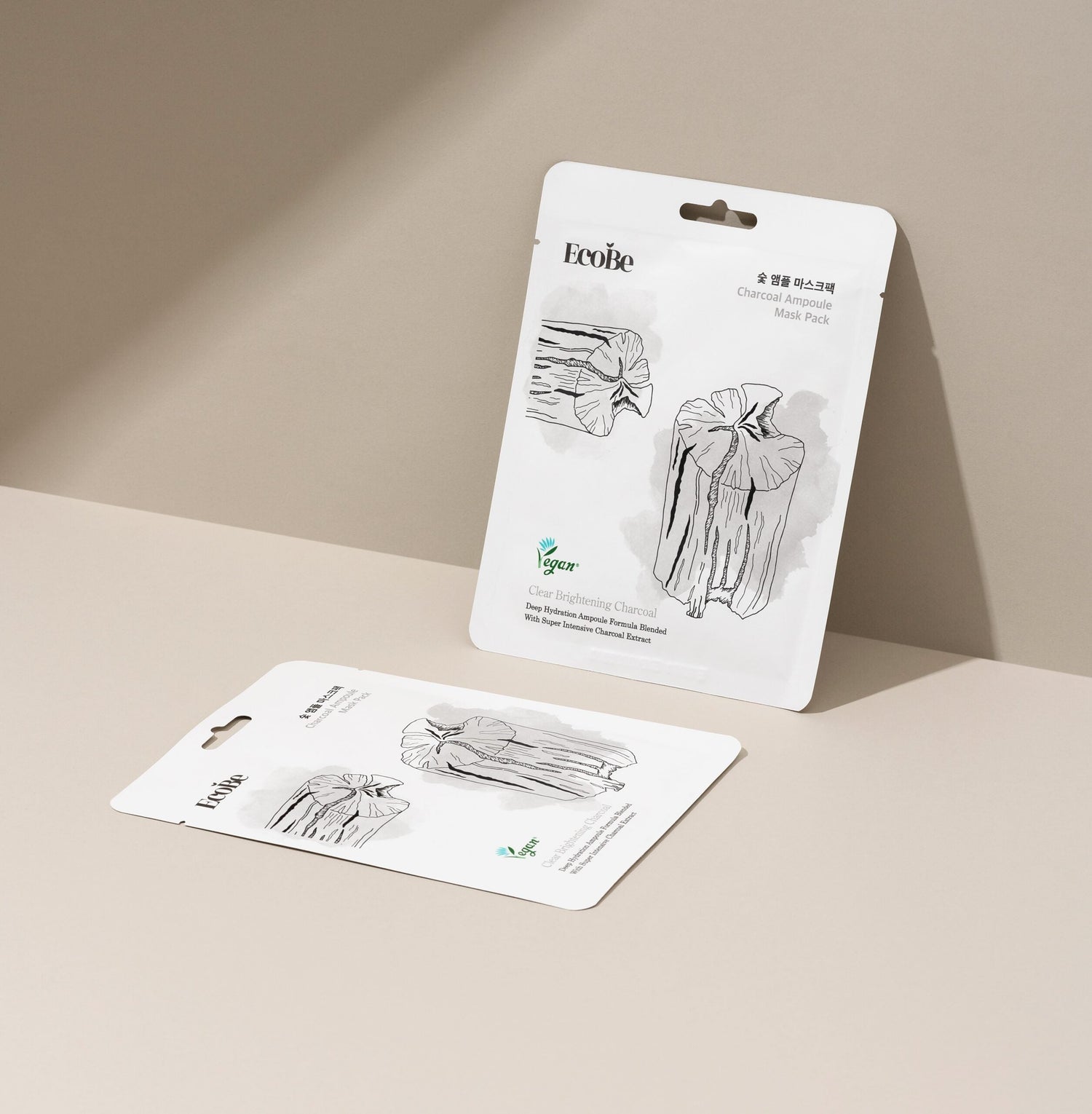 Почистваща портите лист маска с активен въглен Ecobe Charcoal Ampoule Mask