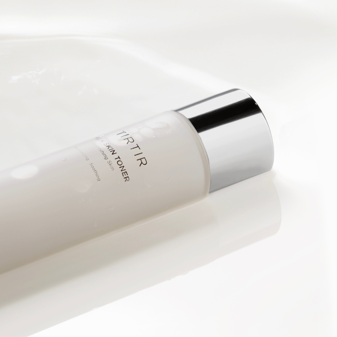 Овлажняващ и успокояващ тоник TIRTIR Milk Skin Toner