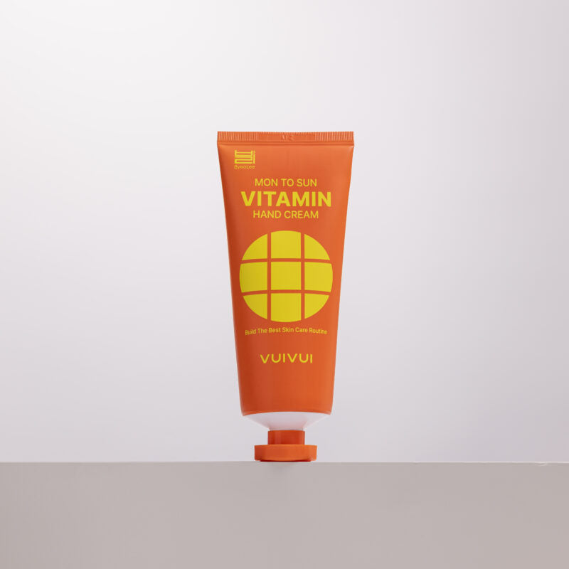 Крем за ръце с витамини Mon to Sun HAND CREAM