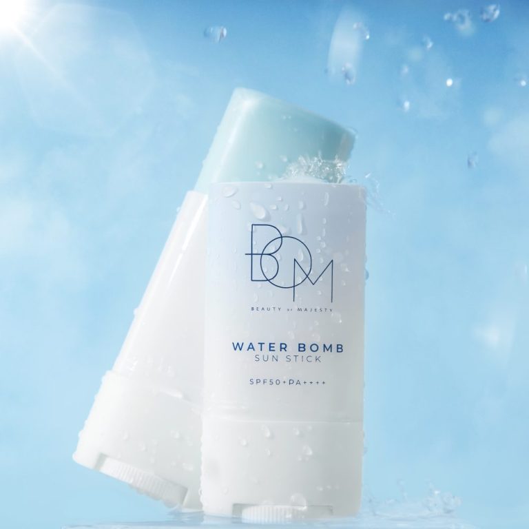 Хидратиращ слънцезащитен стик BOM Water Bomb Sun Stick SPF50+ PA++++