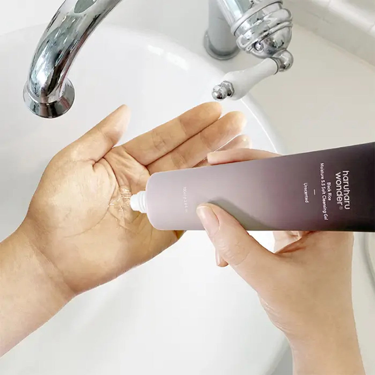 Почистващ гел за лице с черен ориз HARUHARU WONDER Black Rice Moisture Cleansing Gel