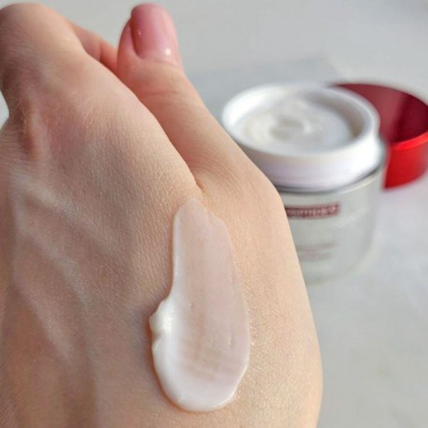 Възтановяващ и изглаждащ кожата крем Medi-Peel Peptide 9 Volume And Tension Tox Cream Pro