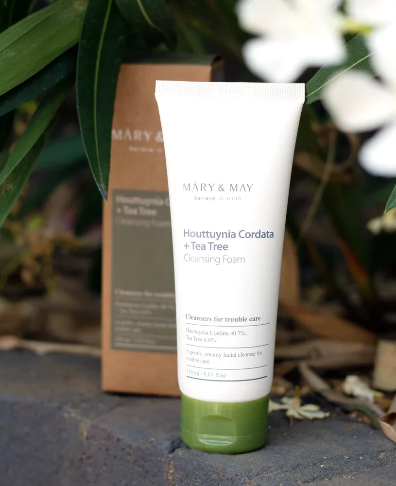 MARY &amp; MAY Почистваща пяна за лице с хутиния и чаено дърво
