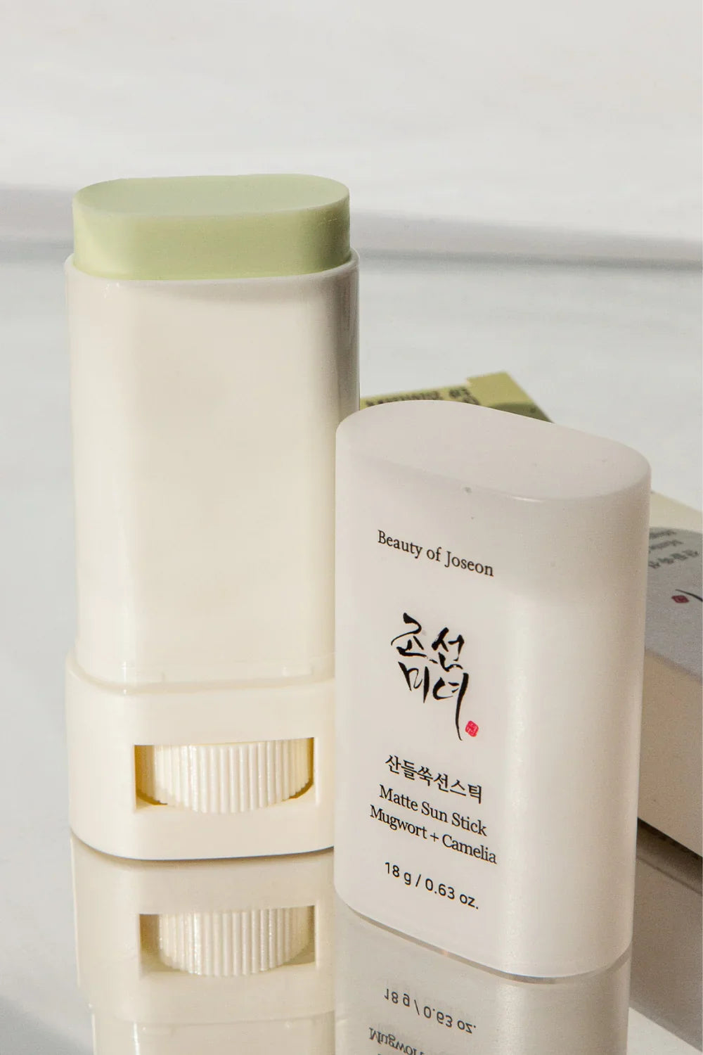Beauty of Joseon MATTE SUN STICK Матиращ слънцезащитен стик с див пелин и камелия (SPF 50+ PA++++)